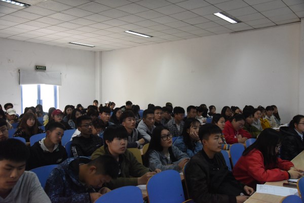 1555481171286418.jpg 认真聆听.jpg