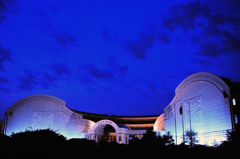 1566347544279808.jpg 青博夜景 志愿者张帆摄影2323111.jpg